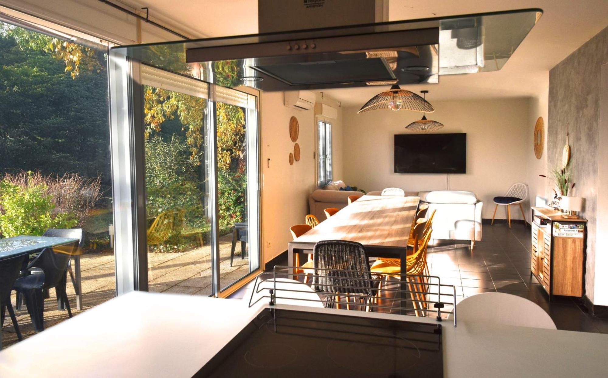 Maison Les Chenes - Jacuzzi - Confort - Calme & Idealement Situe - Clim - Parking Holiday home