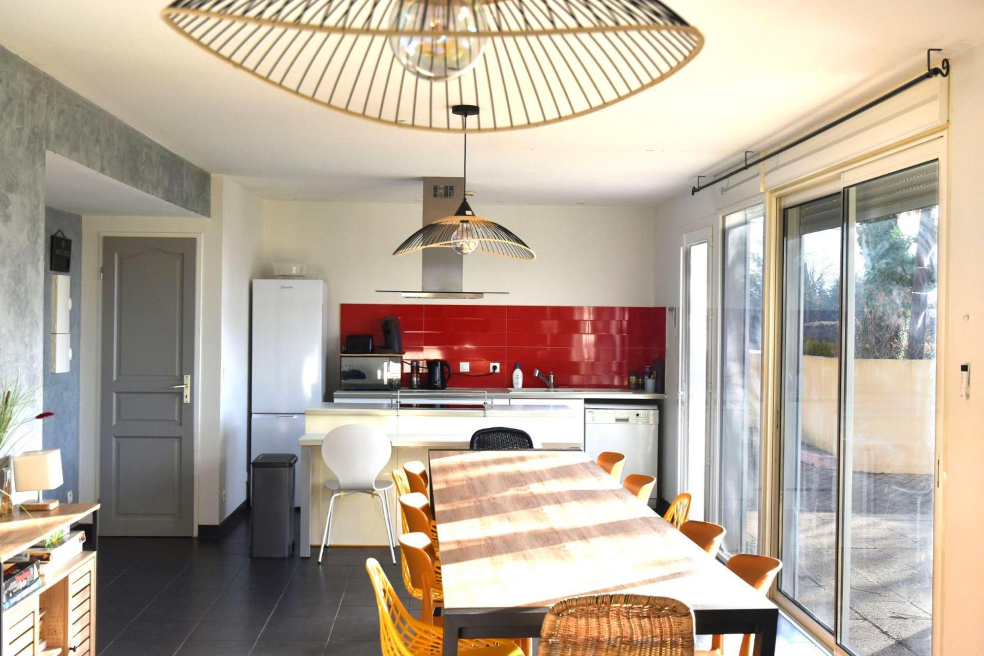 Maison Les Chenes - Jacuzzi - Confort - Calme & Idealement Situe - Clim - Parking Holiday home