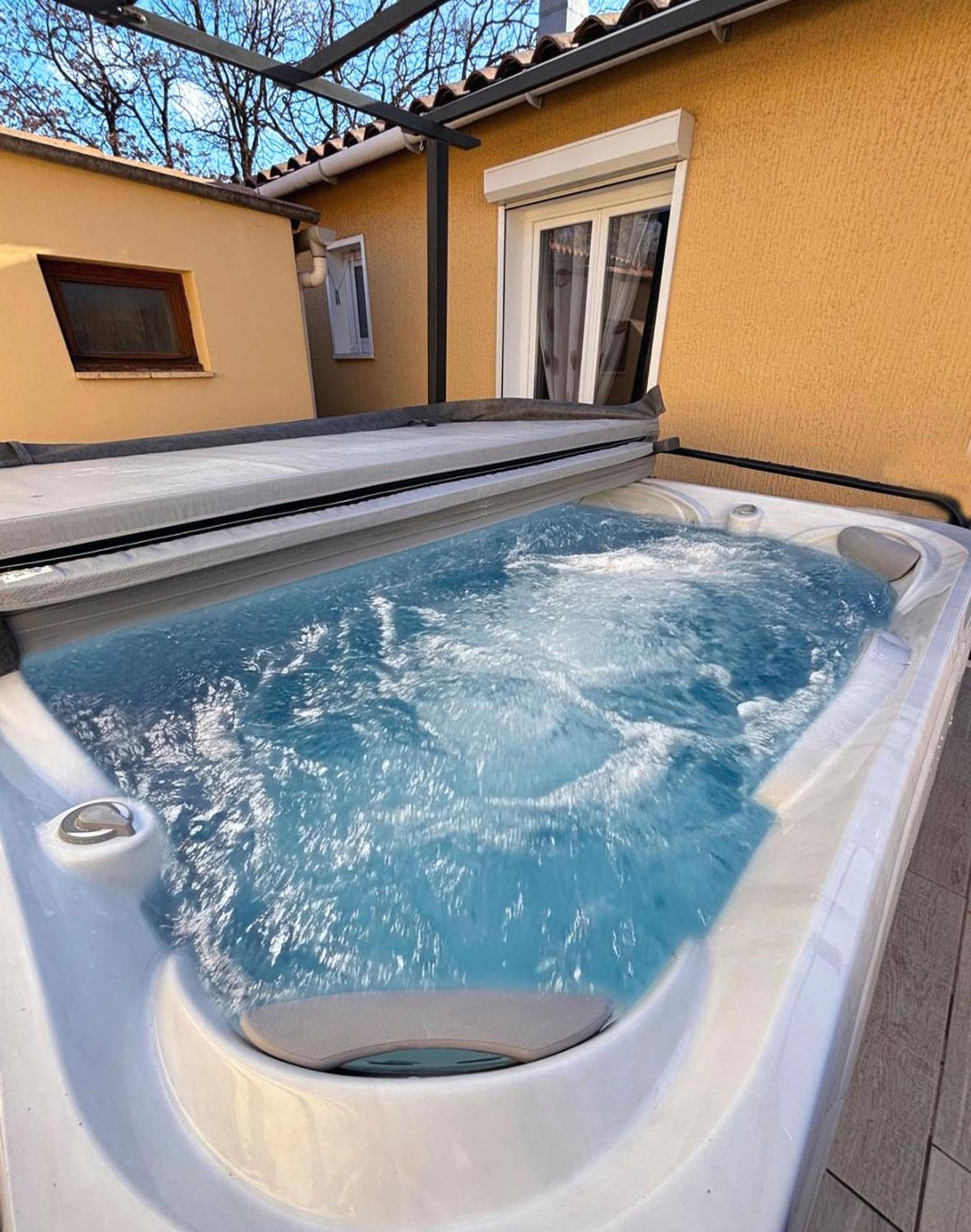 Maison Les Chenes - Jacuzzi - Confort - Calme & Idealement Situe - Clim - Parking Casa vacanze *