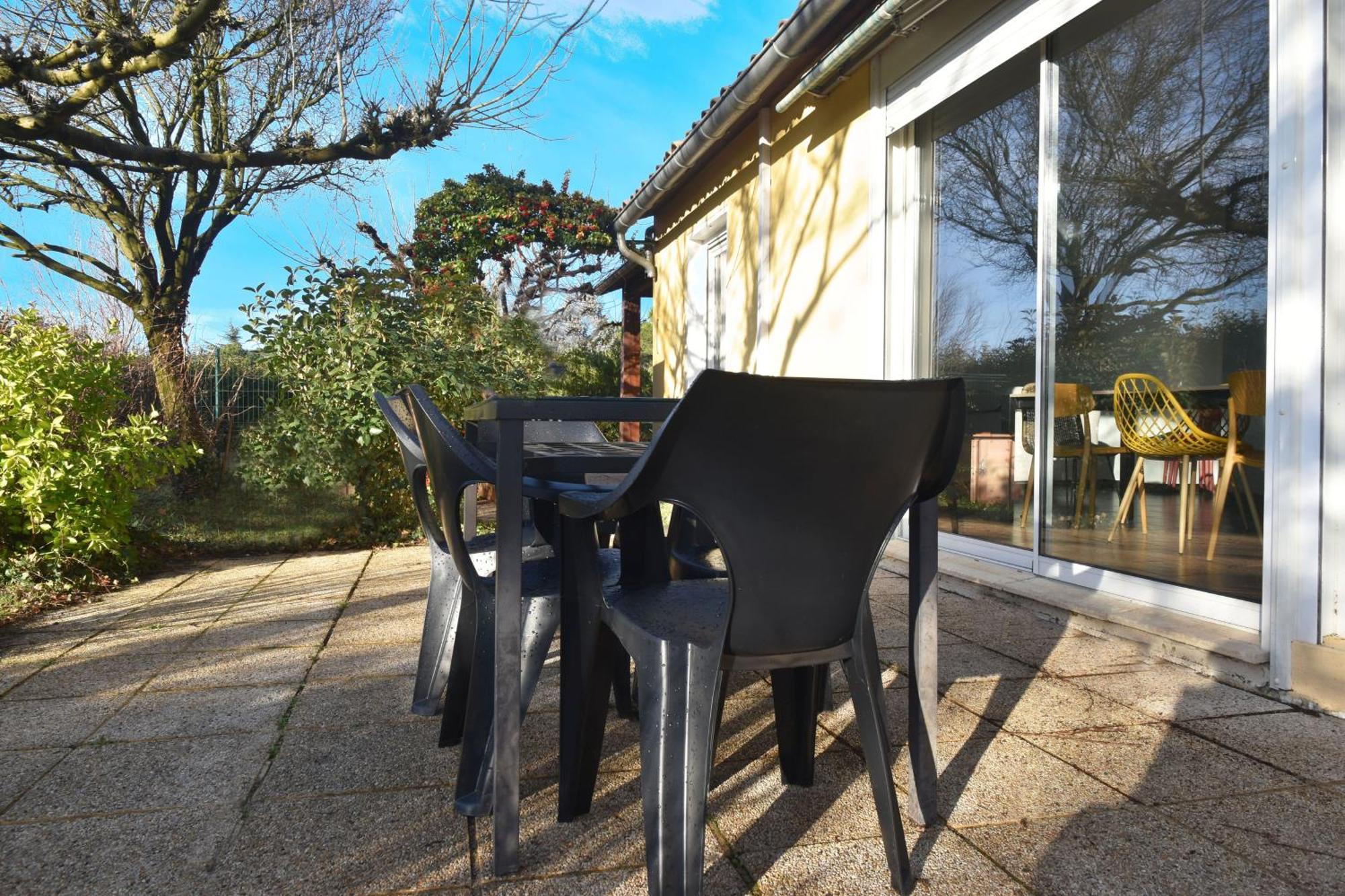 Holiday home Maison Les Chenes - Jacuzzi - Confort - Calme & Idealement Situe - Clim - Parking